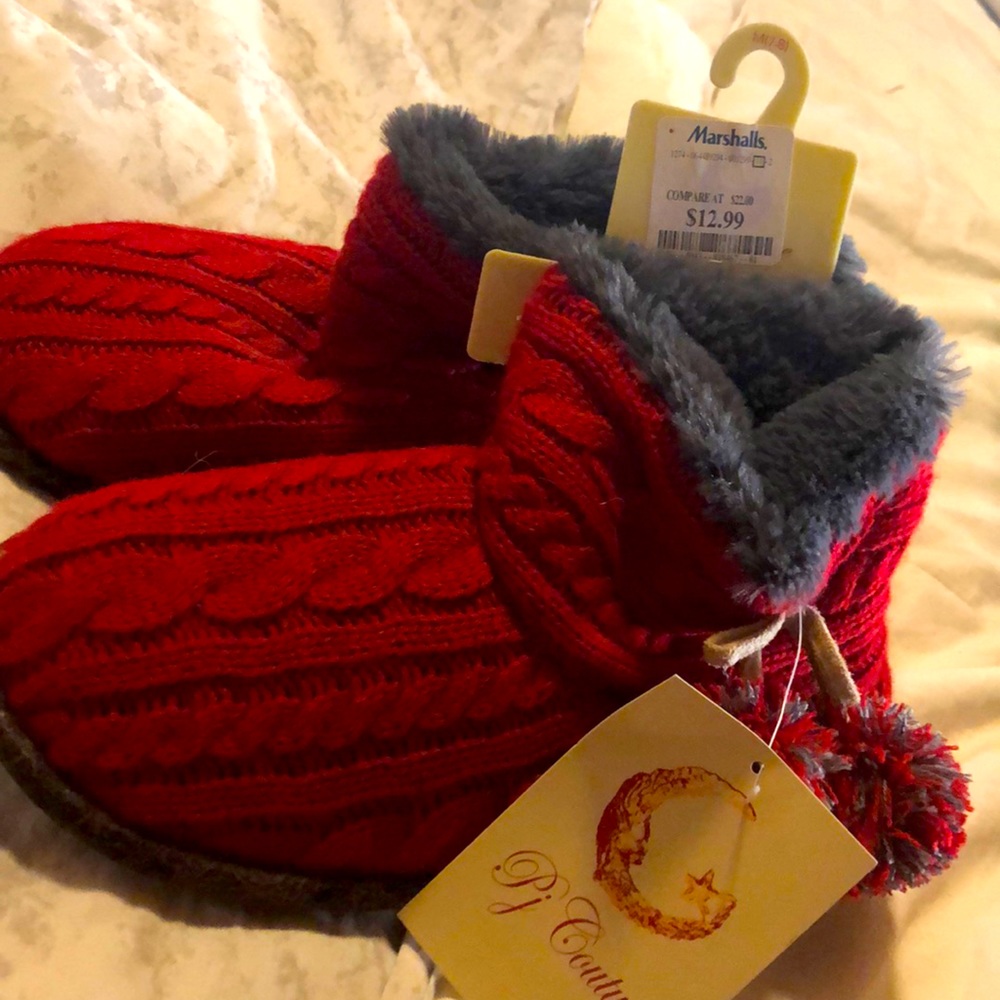 Fuzzy knitted slippers. Brand new